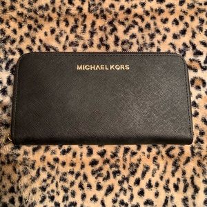 Michael Kors Saffiano Wallet